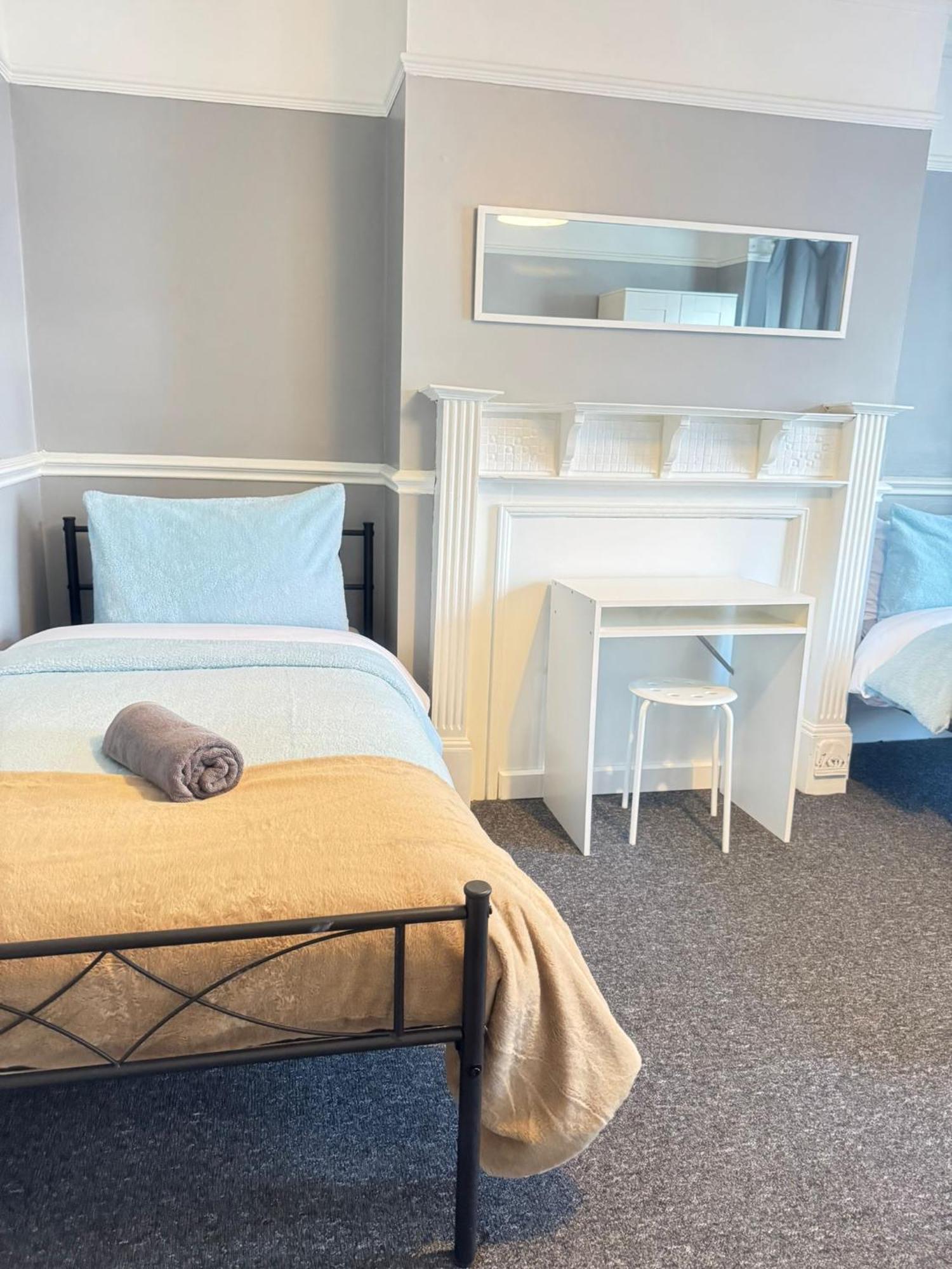 Shirley House 6, Guest House, Self Catering, Self Check In With Smart Locks, Use Of Fully Equipped Kitchen, Close To City Centre, Ideal For Longer Stays, Excellent Transport Links Southampton Eksteriør billede