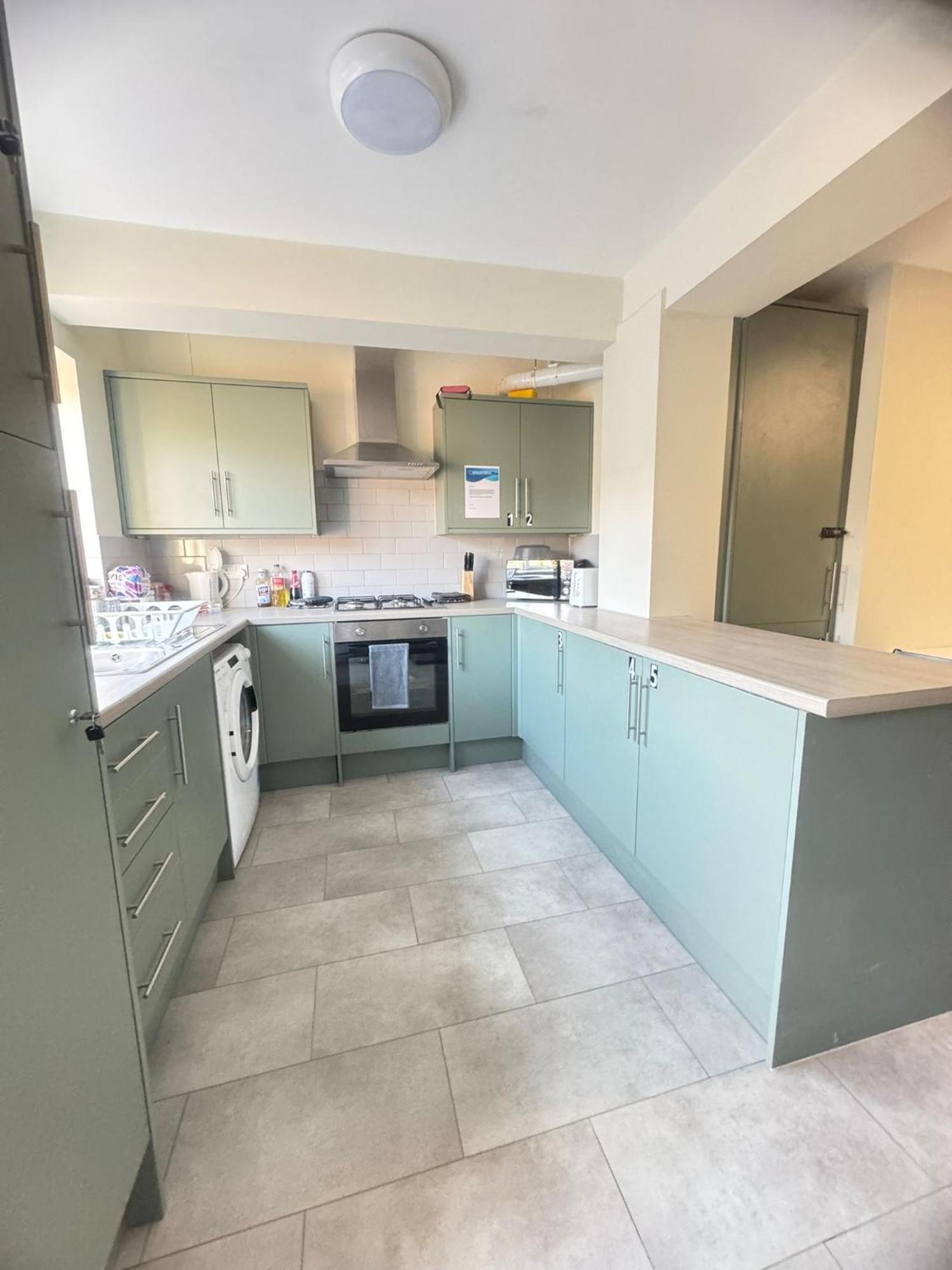 Shirley House 6, Guest House, Self Catering, Self Check In With Smart Locks, Use Of Fully Equipped Kitchen, Close To City Centre, Ideal For Longer Stays, Excellent Transport Links Southampton Eksteriør billede