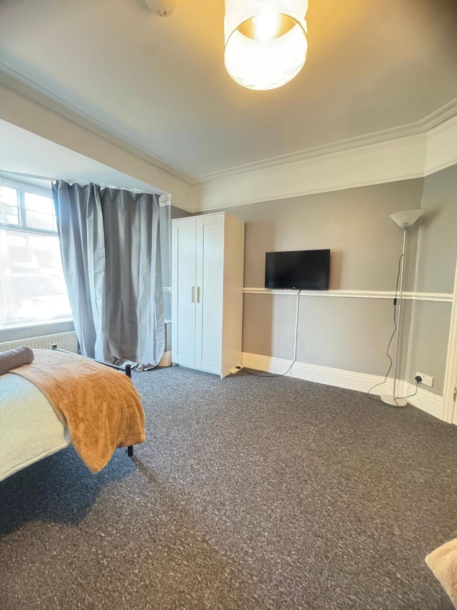 Shirley House 6, Guest House, Self Catering, Self Check In With Smart Locks, Use Of Fully Equipped Kitchen, Close To City Centre, Ideal For Longer Stays, Excellent Transport Links Southampton Eksteriør billede