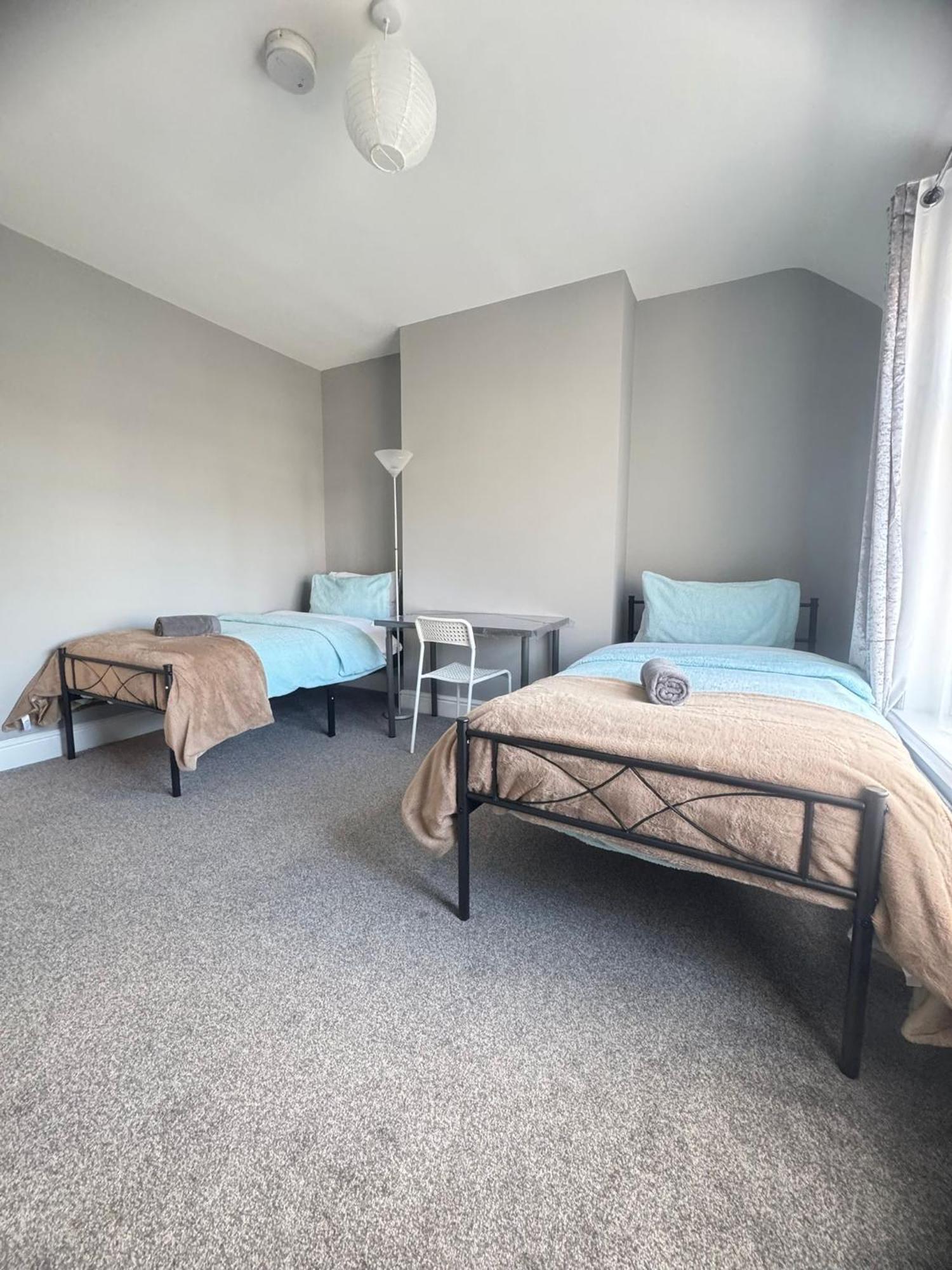 Shirley House 6, Guest House, Self Catering, Self Check In With Smart Locks, Use Of Fully Equipped Kitchen, Close To City Centre, Ideal For Longer Stays, Excellent Transport Links Southampton Eksteriør billede