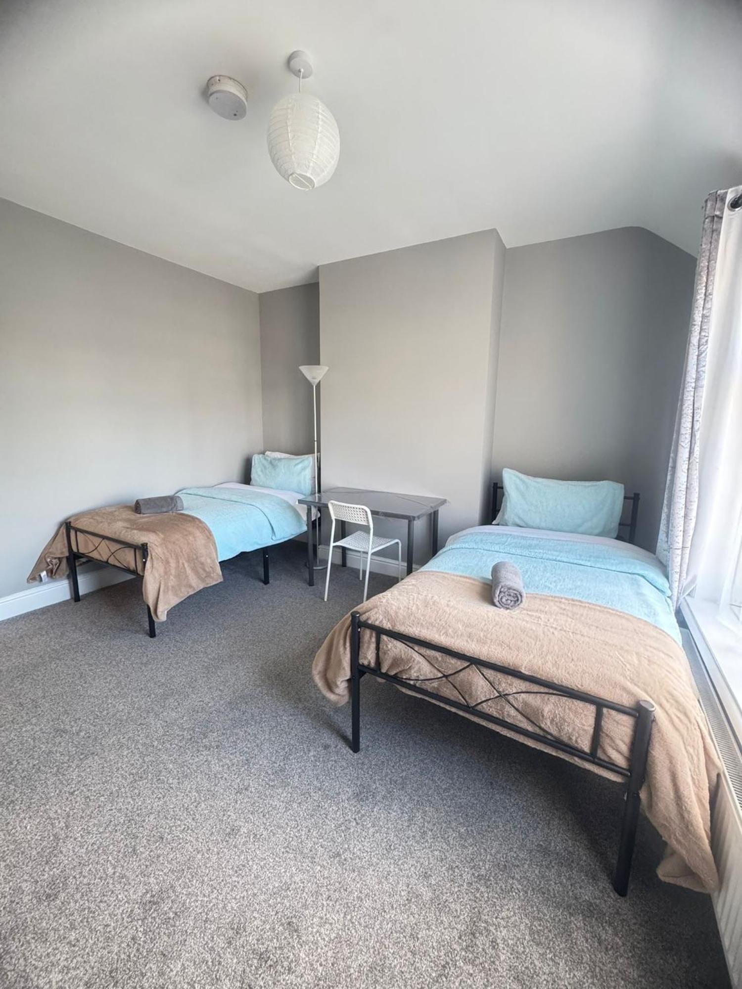 Shirley House 6, Guest House, Self Catering, Self Check In With Smart Locks, Use Of Fully Equipped Kitchen, Close To City Centre, Ideal For Longer Stays, Excellent Transport Links Southampton Eksteriør billede