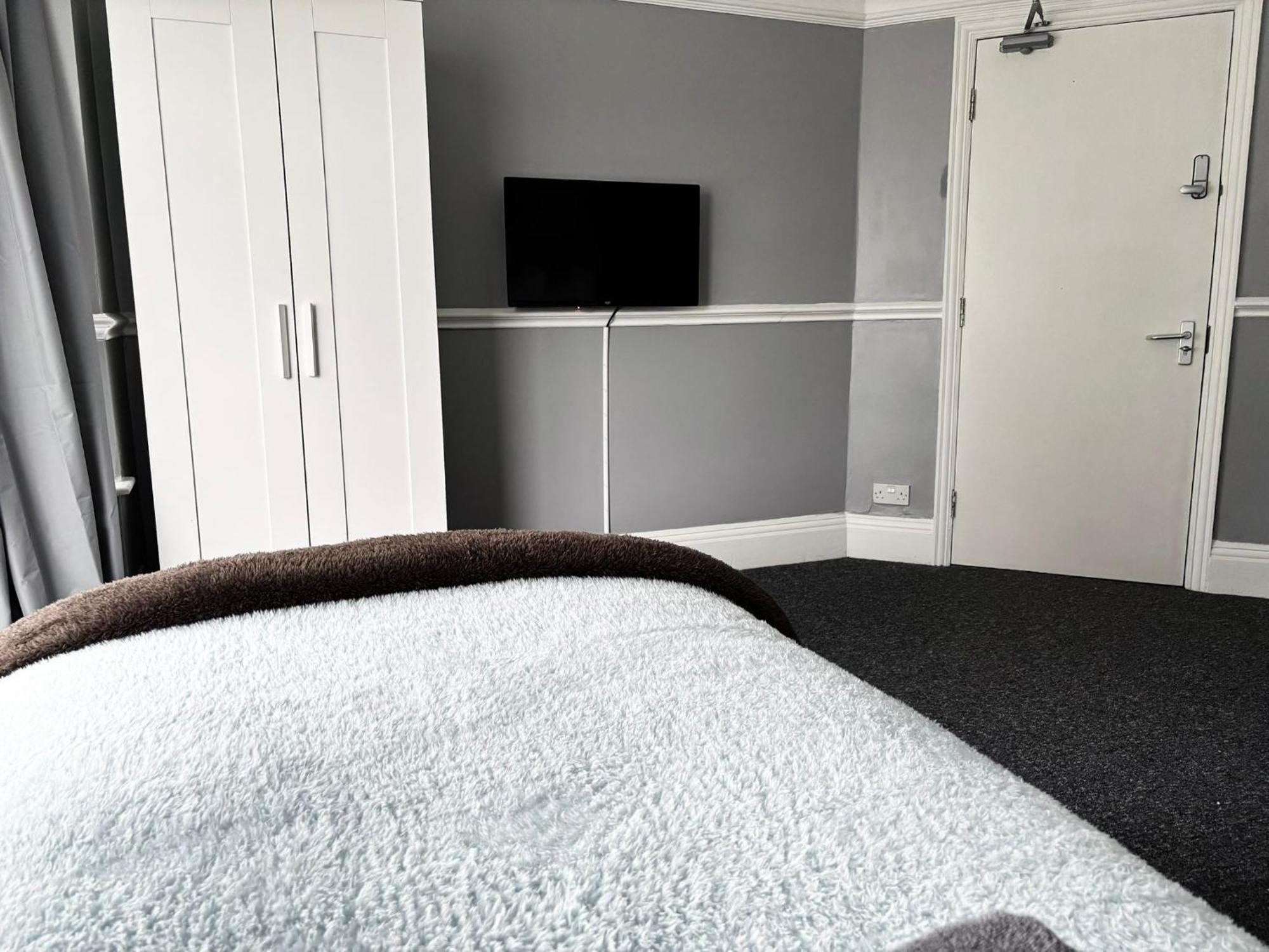 Shirley House 6, Guest House, Self Catering, Self Check In With Smart Locks, Use Of Fully Equipped Kitchen, Close To City Centre, Ideal For Longer Stays, Excellent Transport Links Southampton Eksteriør billede